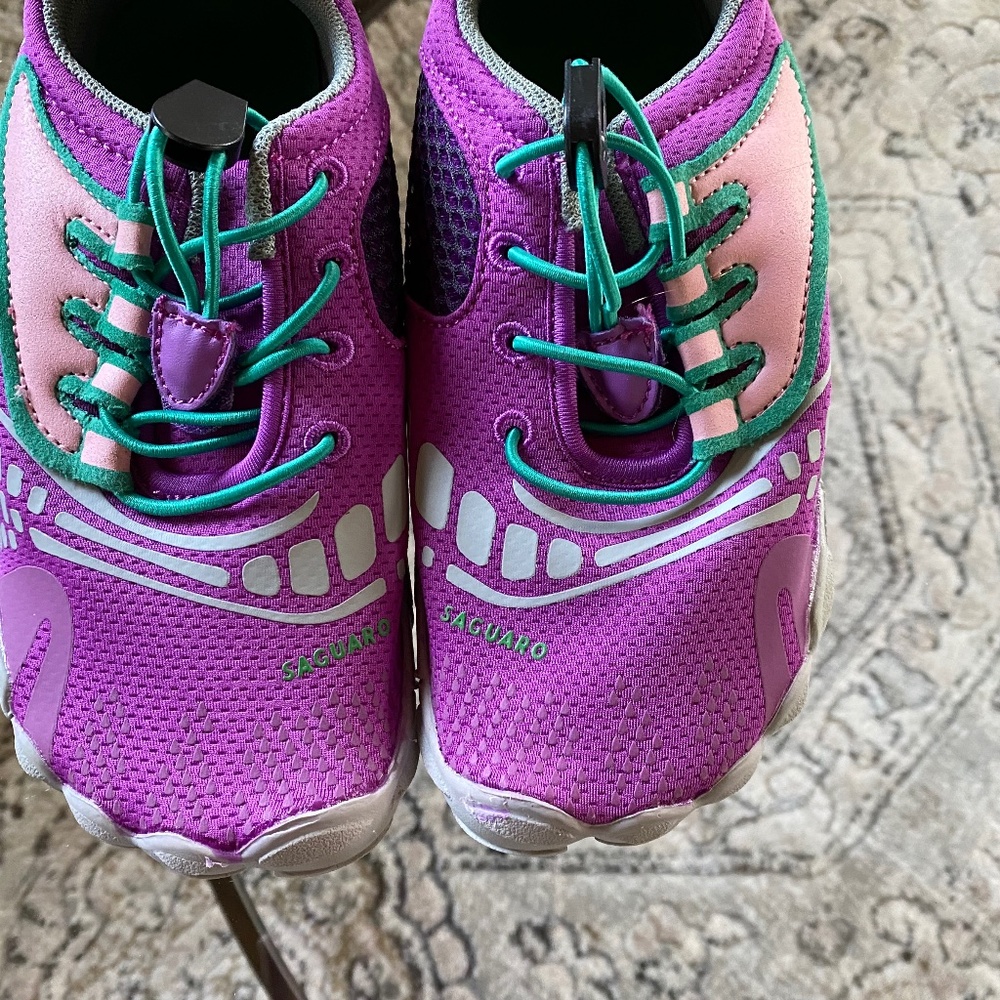 Size 32 Saguaro water shoes